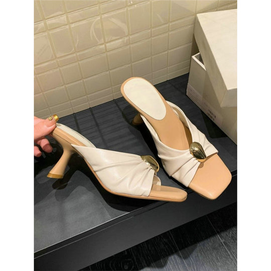 Damen elegantes Mules mit Raffungen und schickem Schmuckdetail R&B