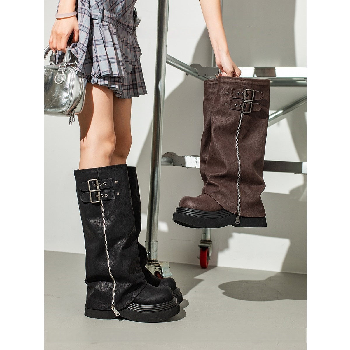 Damen modische Overknee-Stiefel mit robustem Plateau und dekorativen Schnallen R&B