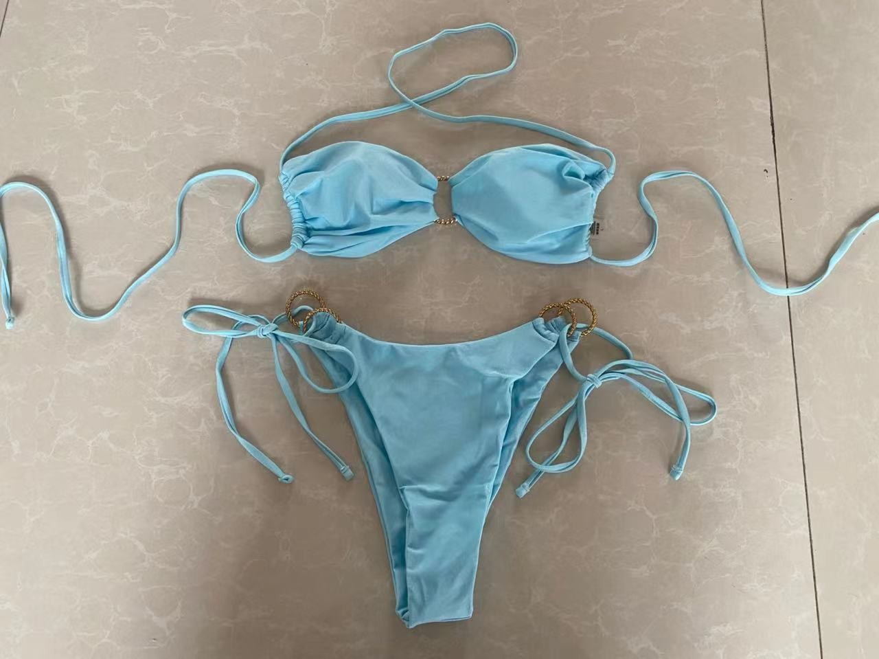 Damen Bandeau-Bikini mit goldenen Akzenten R&B