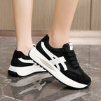 Damen Sportliche Sneakers mit dämpfendem Sohlenprofil und robustem Obermaterial R&B