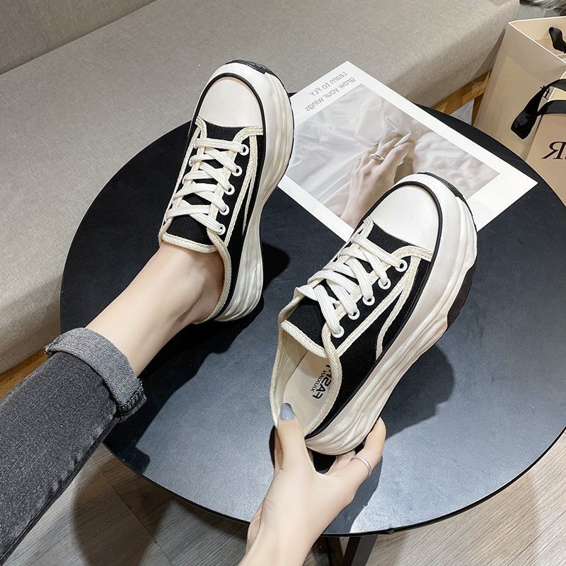 Damen Sneaker im zeitlosen Design mit verstärkter Sohle