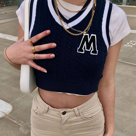 Damen cropped Strickoberteil mit V-Ausschnitt und Kabelmuster R&B