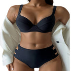 Damen Hochgeschnittener Bikini mit eleganten Cut-Out-Details