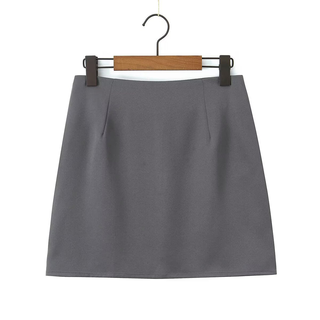 Damen-Set aus tailliertem Weste und kurzem Rock mit eleganten Knopfdetails R&B