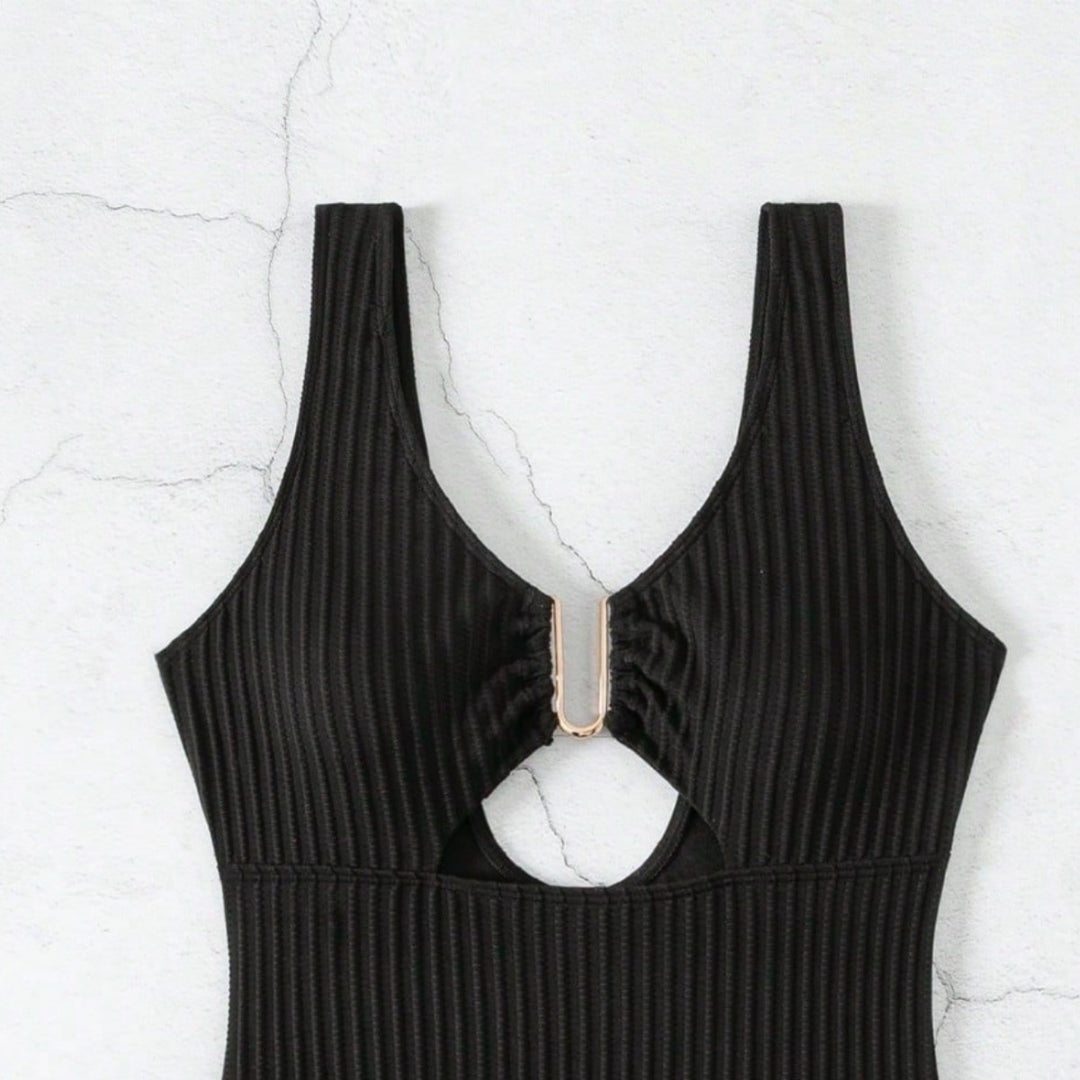 Damen Einteiler Badeanzug mit modischen Cut-Outs und elegantem Ringdetail R&B