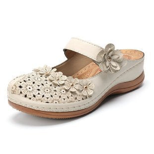 Damen Clogs mit blumigen Applikationen und verstellbarem Riemen R&B