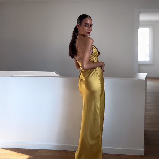 Damen Maxi-Kleid mit elegantem Design und einzigartiger Stickerei R&B