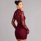 Damen Spitzenminikleid mit hohem Kragen und raffinierten Cut-Out-Details R&B