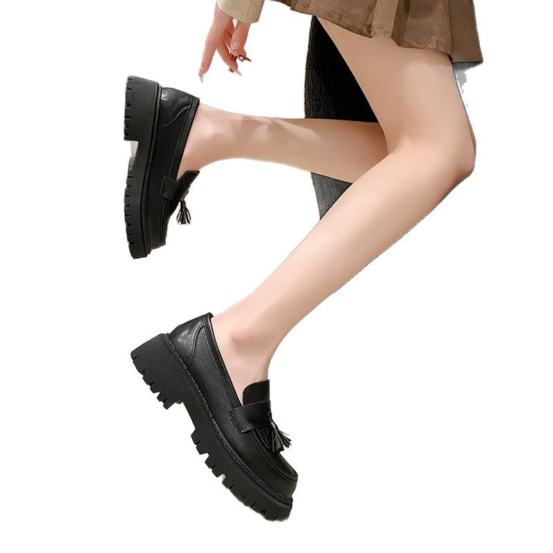 Damen Loafer mit eleganter Quastenverzierung und robustem Plateau R&B