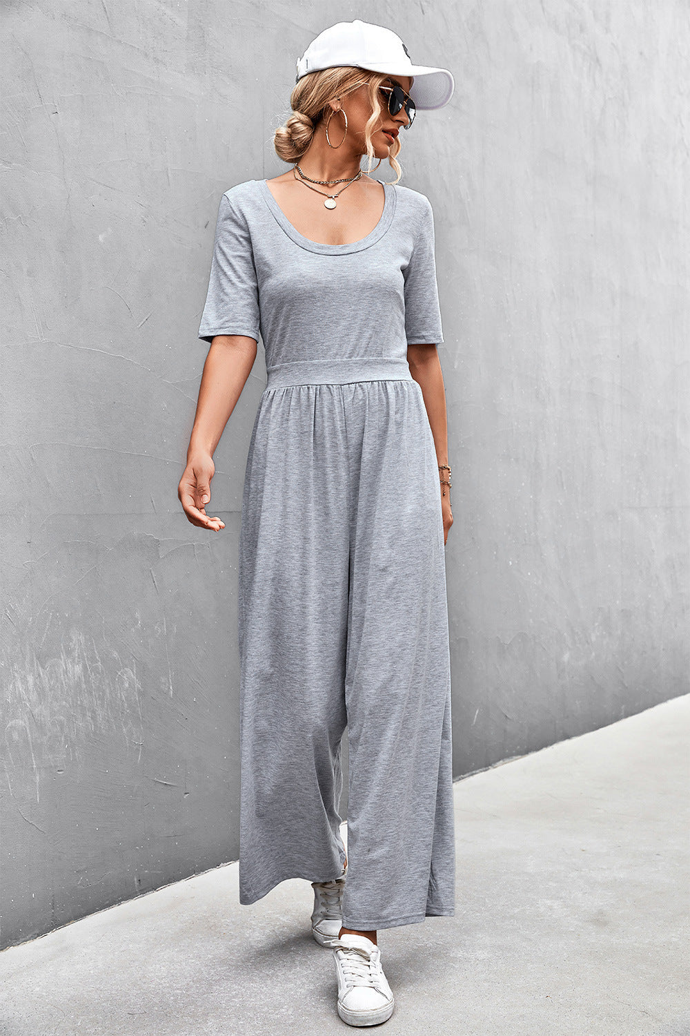 Damen Jumpsuit mit weitem Bein und elegantem Rundhalsausschnitt R&B