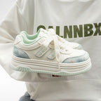 Damen Sportliche Sneakers mit verspielt floralem Design und gepolsterter Sohle