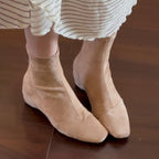 Damen Stiefeletten mit elegantem spitzen Zehen und strukturiertem Obermaterial