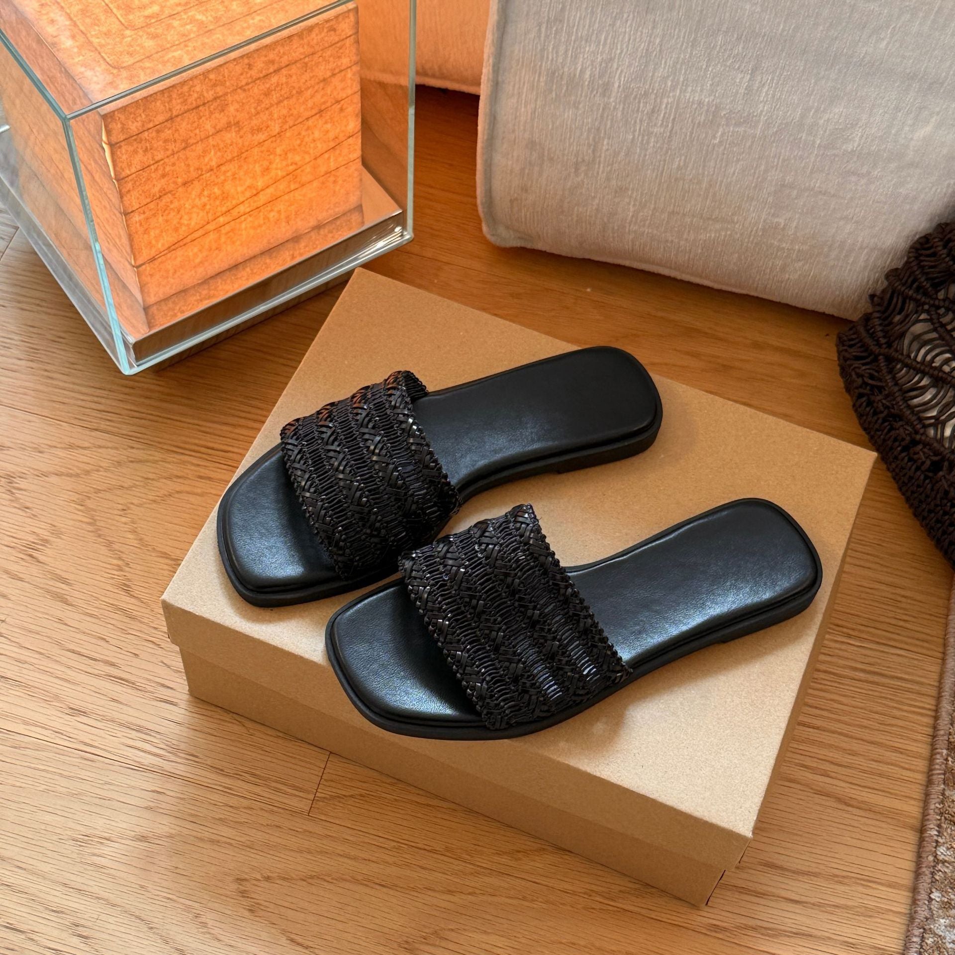 Damen Komfortable Zehentrenner-Sandalen mit modischem Riemendesign und weich gepolsterter Sohle