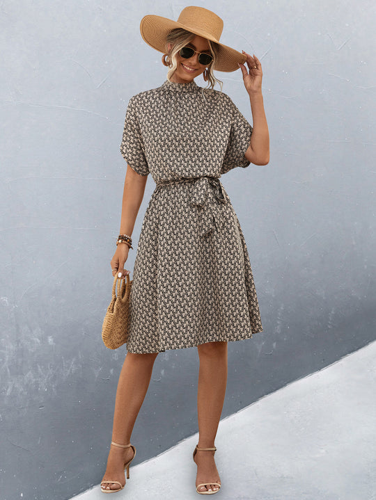 Damen Midikleid mit Gummizug und hochgeschlossenem Kragen R&B