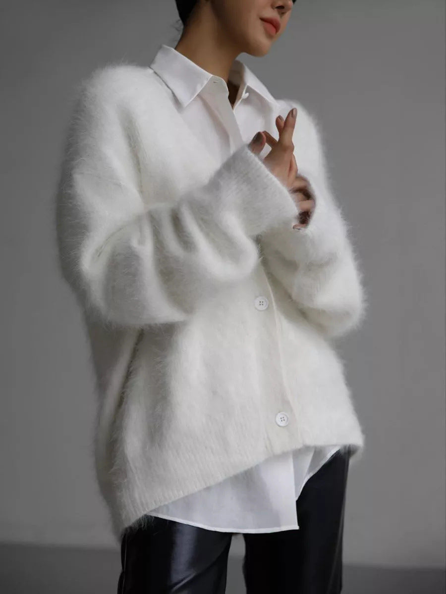 Damen gemütlicher Strickcardigan mit weichem Flauschmaterial und modischem Knopfdetail R&B