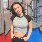 Damen Kurzarm Crop-Top mit farblich abgesetzten Raglanärmeln R&B