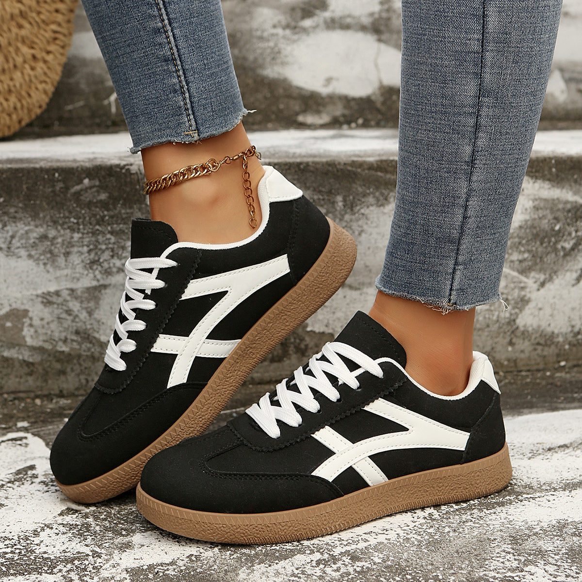 Damen Sneakers im sportlichen Retro-Design mit rutschfester Sohle R&B