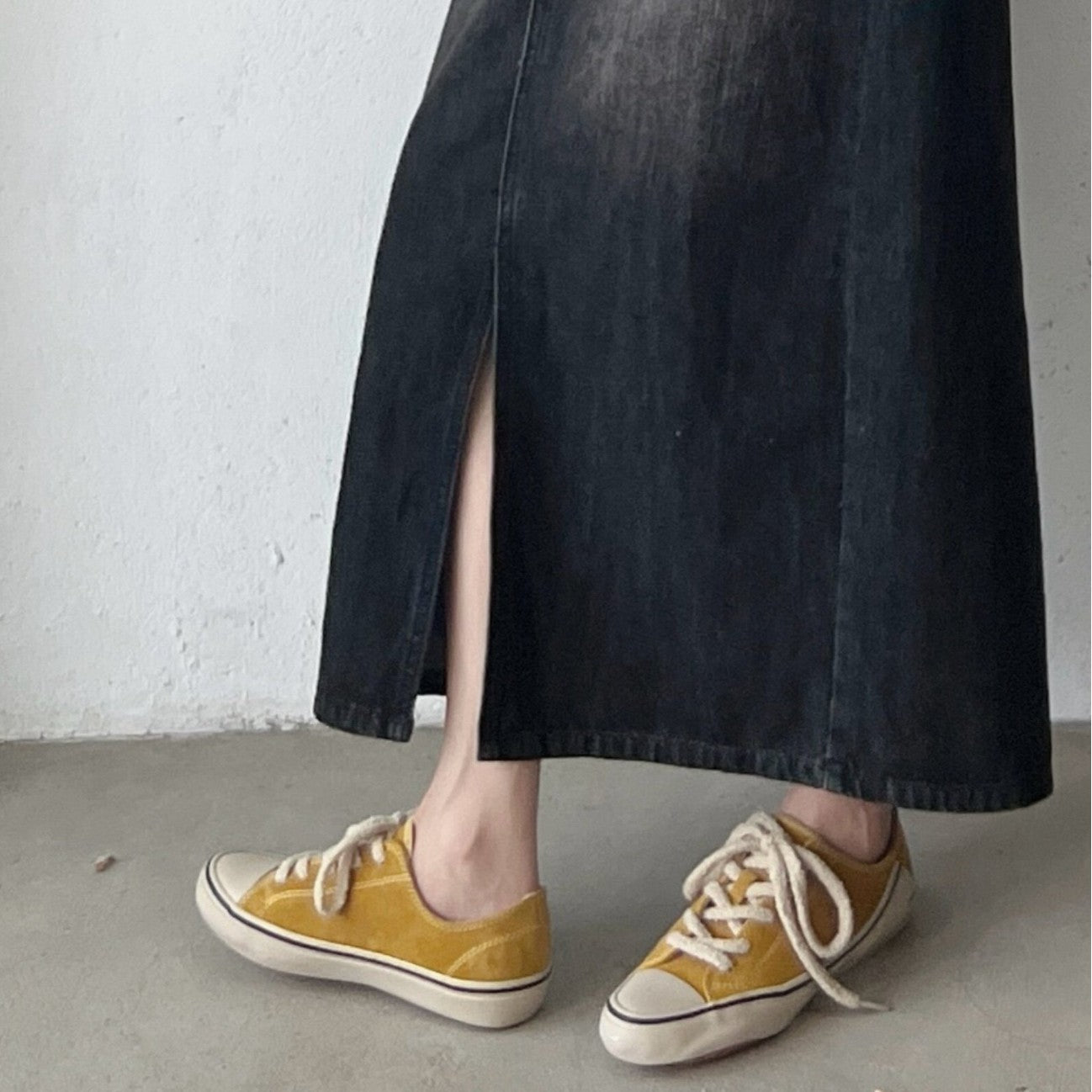 Damen Freizeit-Sneaker mit weichem Veloursleder und dicker Schnürung R&B