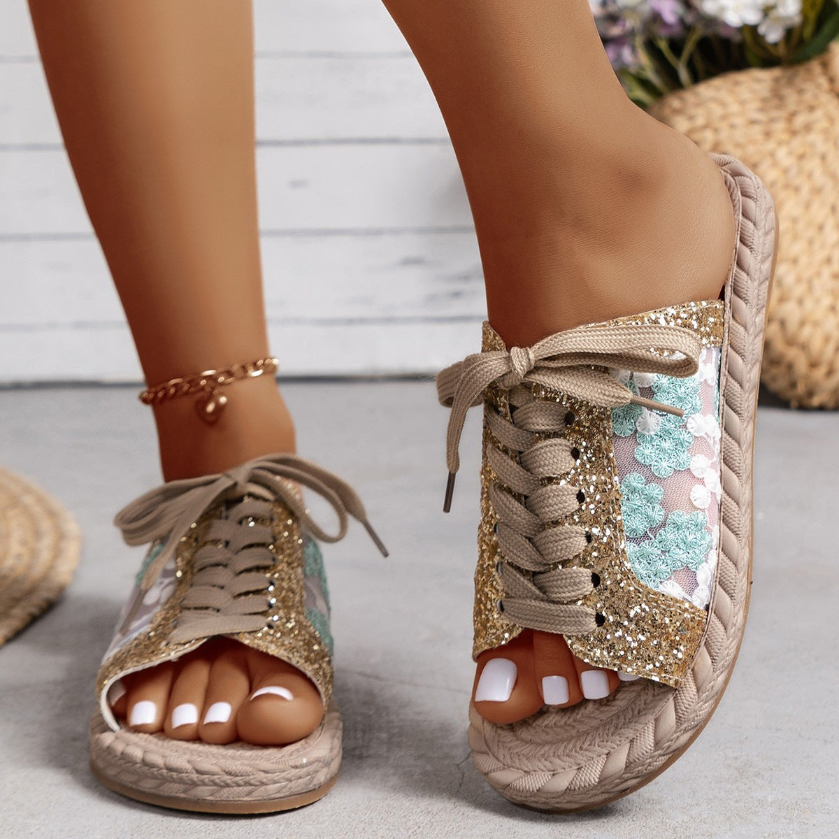 Damen Glitzernde und luftige Schnürsandalen R&B