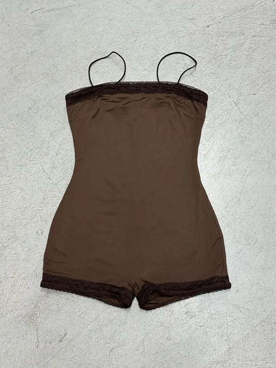 Damen ärmelloser Body mit Spitzenverzierungen R&B