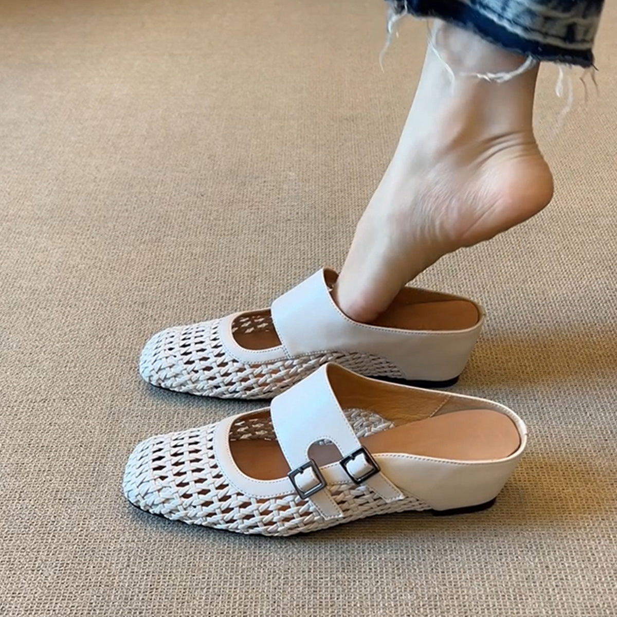 Damen modische Clogs mit dekorativen Schnallen und atmungsaktivem Netzdesign R&B