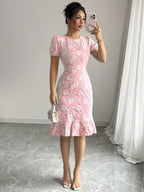 Damen Elegantes Blumenkleid mit Rüschensaum R&B