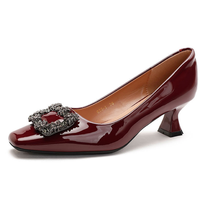 Damen elegante Pumps mit luxuriösem Schmuckdetail und komfortablem Blockabsatz