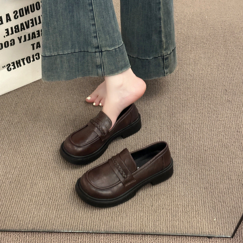 Damen modische Mokassins mit innovativem Plateau-Heel und dezenter Schnallenverzierung R&B