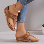 Damen Komfortable Zehentrenner-Sandalen mit floralem Akzent und ergonomischem Fußbett R&B