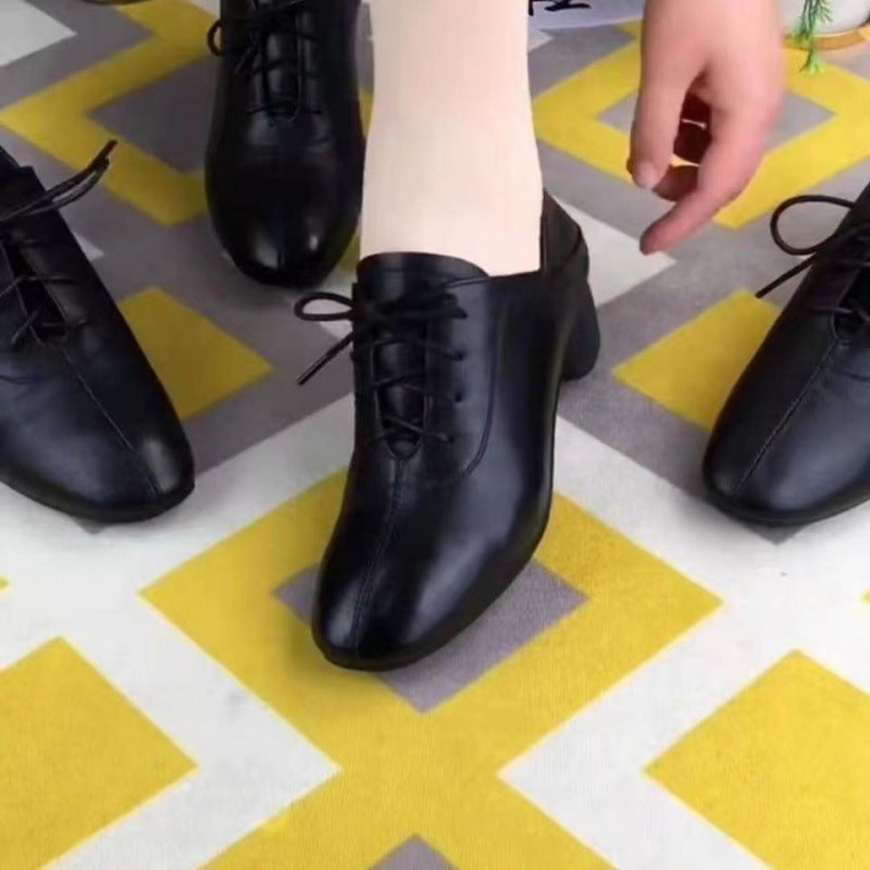Damen Elegante Schnürschuhe mit erstklassiger Lederverarbeitung und modischem Design R&B
