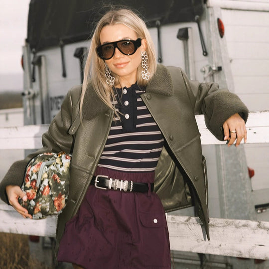 Damen Kunstlederjacke mit flauschigem Kragen und praktischen Taschen R&B