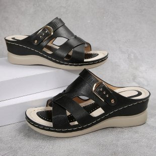 Damen Wedge-Pantoletten mit elegantem Kreuzriemen und komfortablem Fußbett R&B