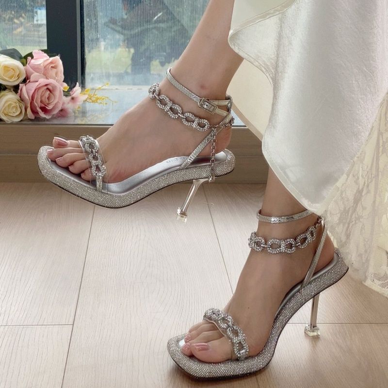 Damen elegante Sandalen mit funkelnden Strassakzenten und bequemen Absatz R&B