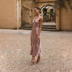 Damen Maxikleid mit luxuriösem Satinfinish und verstellbaren Spaghettiträgern R&B