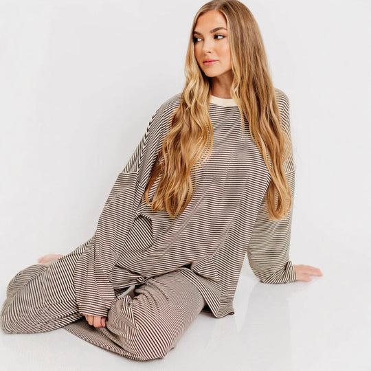Damen nan gestreiftes Komfort-Set aus feinem Rippjersey mit Oversize-Pullover und weiter Bundhose R&B