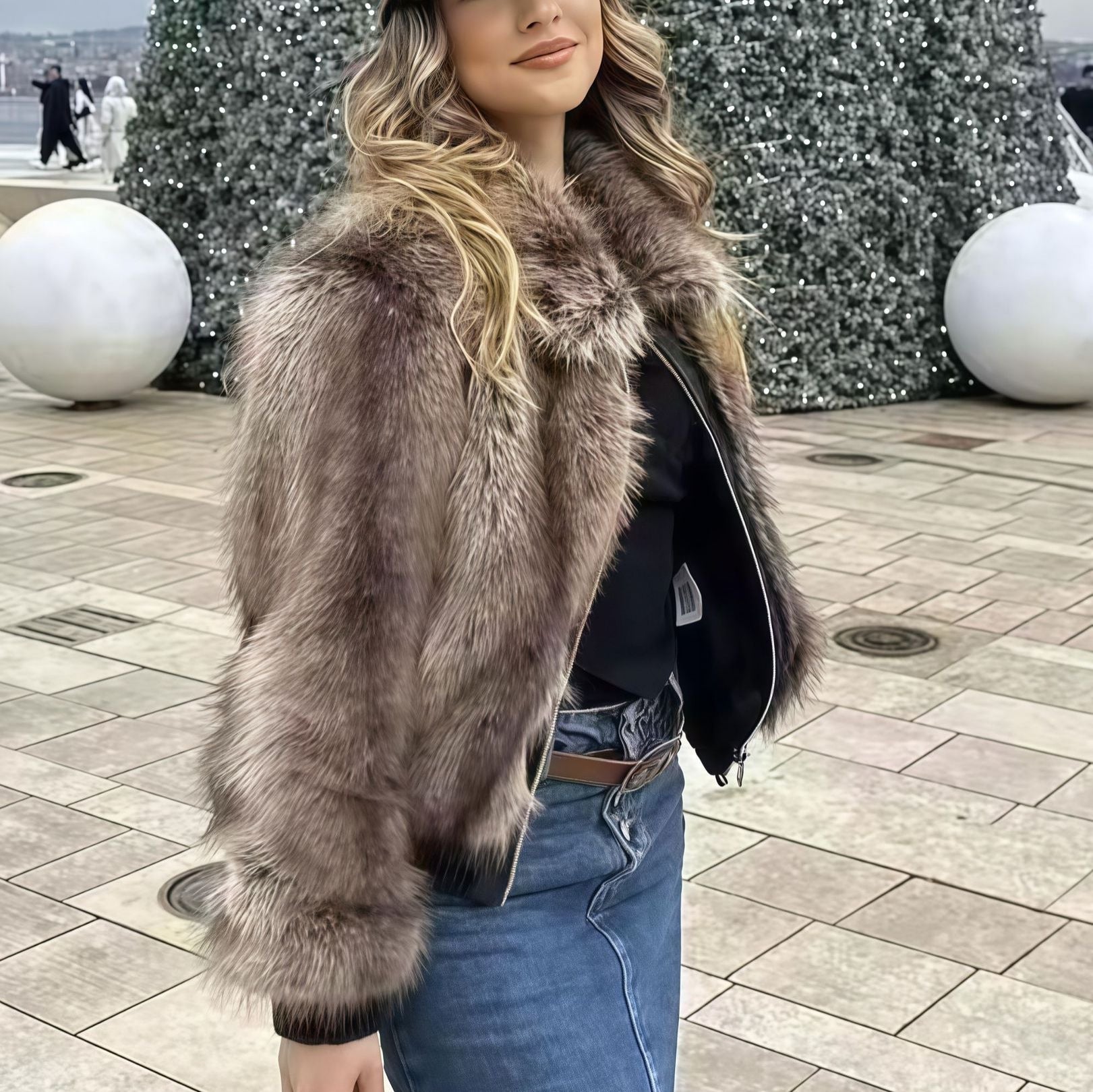 Damen Kunstfelljacke im eleganten Cropped-Design R&B
