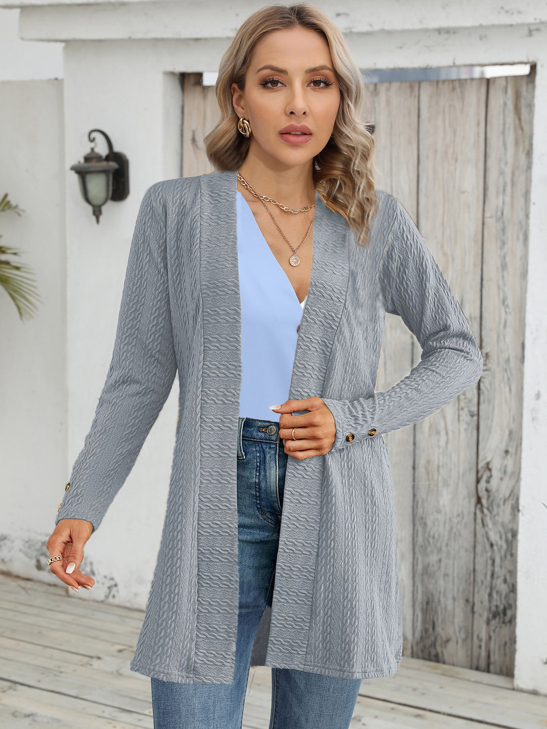 Damen Strickjacke mit strukturiertem Design und eleganten Knopfdetails R&B
