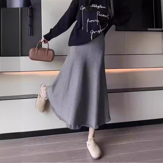 Damen Maxirock aus weichem, strukturiertem Strickstoff mit fransigem Saum R&B