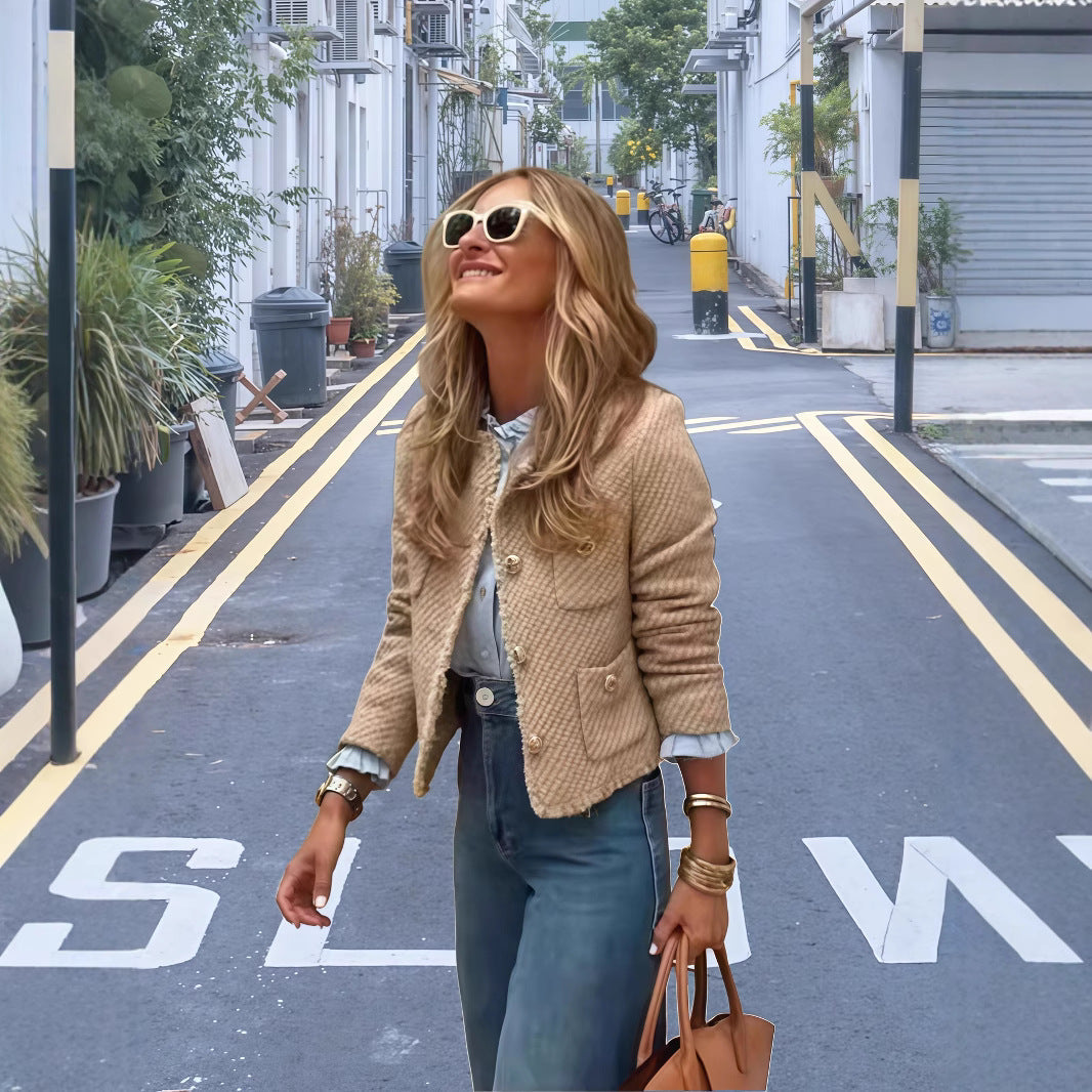 Damen Elegante kurze Jacke mit strukturiertem Design und goldenen Knöpfen R&B