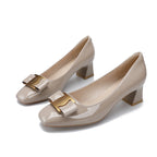 Damen elegante Pumps mit geschmackvollem Schmuckdetail