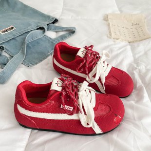 Damen Freizeit Sneakers mit innovativer Oberflächenstruktur und atmungsaktiver Sohle R&B