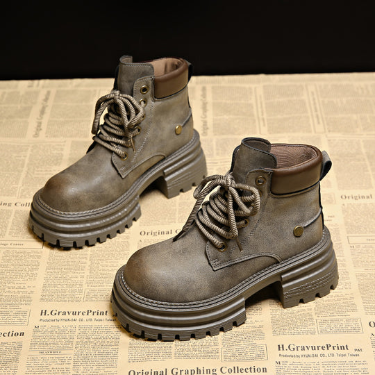 Damen Outdoor Stiefeletten mit robustem Profil und modischem Design R&B