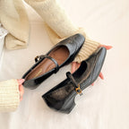 Damen elegante Ballerinas mit verstellbarem Riemen und feiner Brogue-Prägung R&B