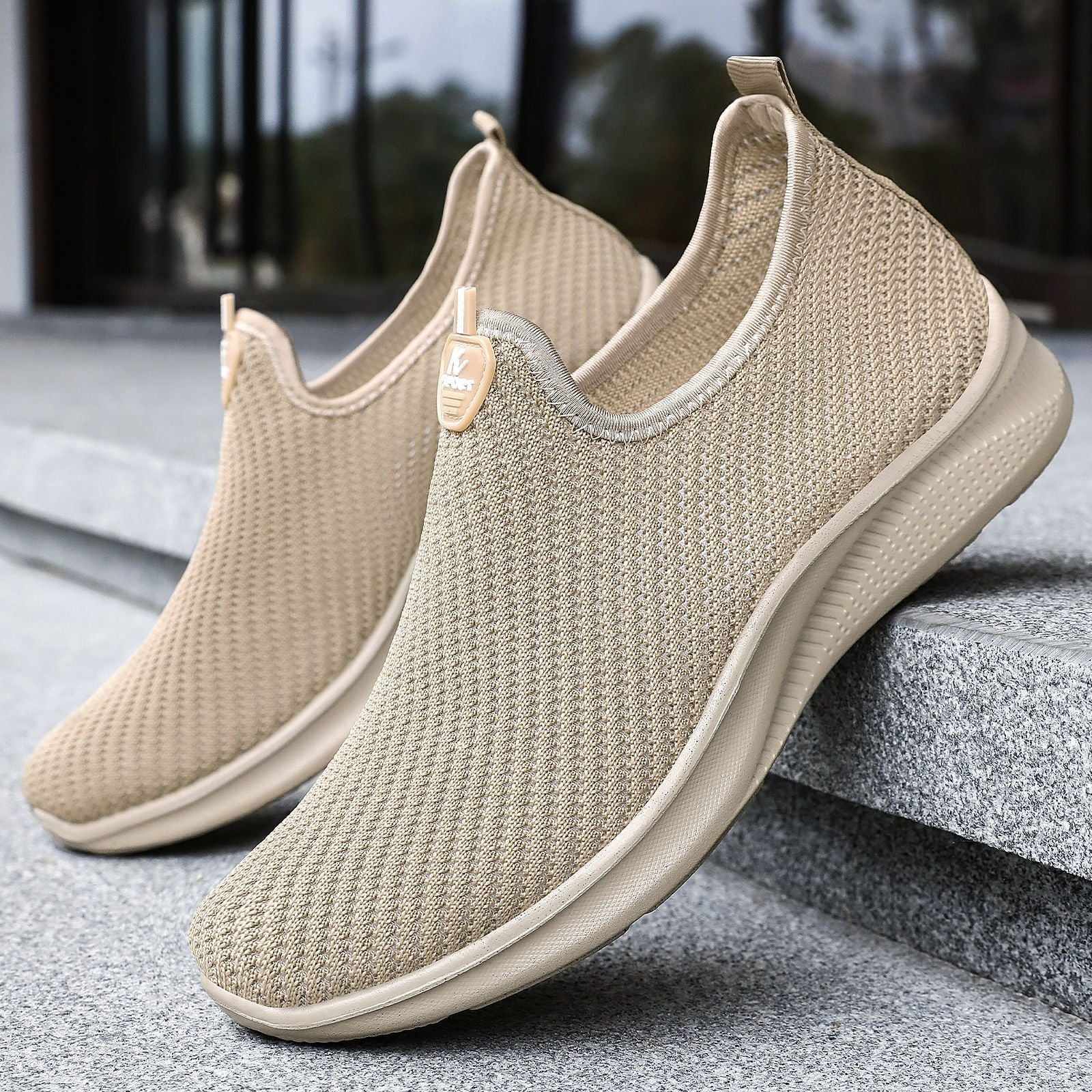 Damen Sportliche Knit-Sneaker mit atmungsaktivem Obermaterial R&B