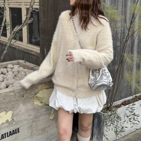 Damen Flauschiger Strick-Kardigan mit eleganten Knopfdetails R&B
