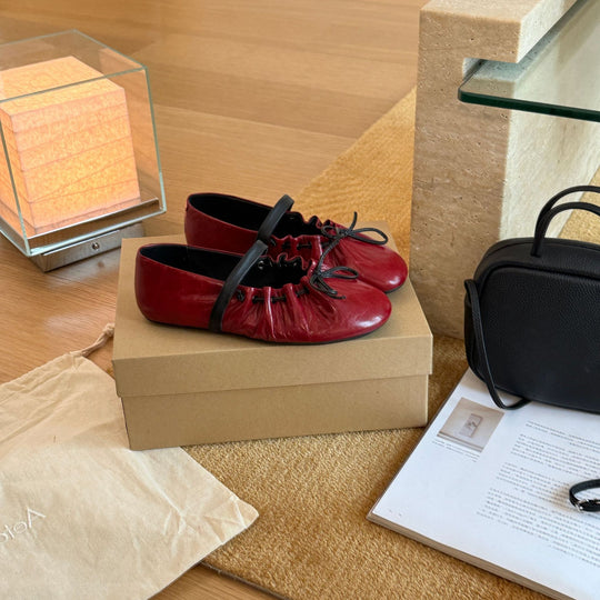 Damen Ballerinas mit elastischem Riemen und metallischem Glanz R&B