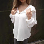 Damen lässiger Kapuzenpullover mit strukturiertem Design und Knopfdetails