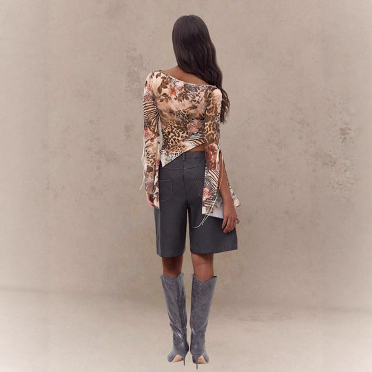 Damen nan asymmetrisches semitransparentes Mesh-Top mit floral-animalischem Muster, gerafftem Rumpf und schulterfreiem Wasserfall-Ausschnitt R&B