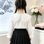 Mädchen Bluse mit romantischem Rüschensaum und feiner Stickerei R&B