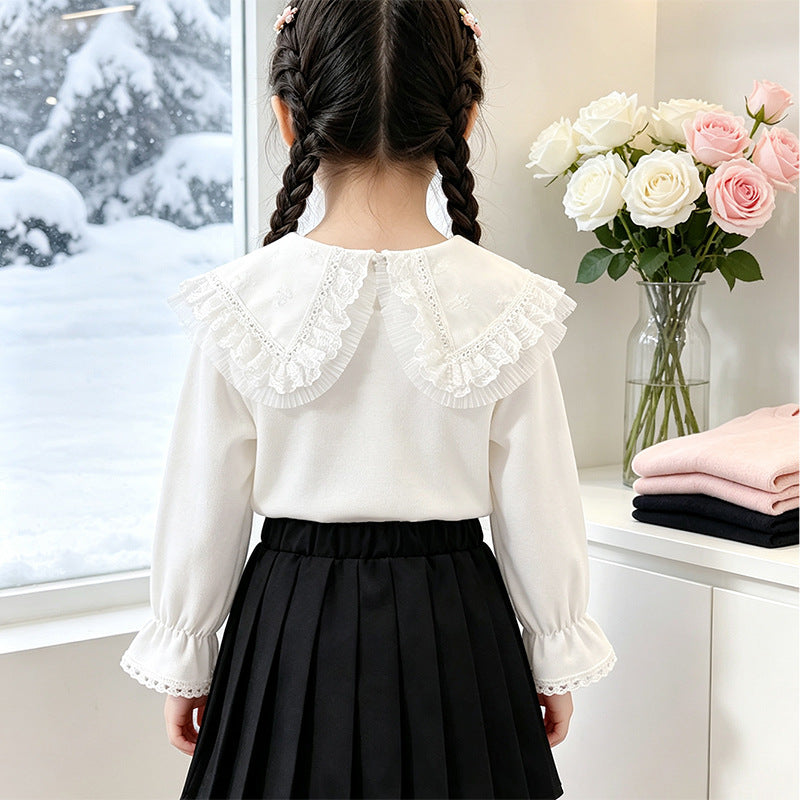 Mädchen Bluse mit romantischem Rüschensaum und feiner Stickerei R&B